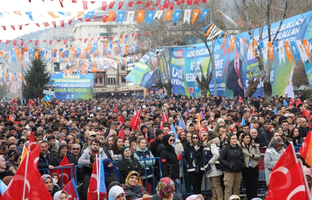 Erdoğan’ın Afyonkarahisar Mitinginde Yüksek Katılımla Karşılandı