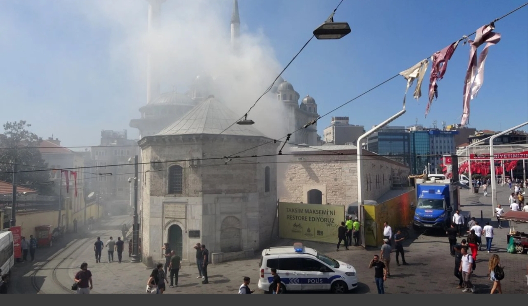 Taksim Meydanı’nda yangın Taksim Maksem’inde boyalar patladı