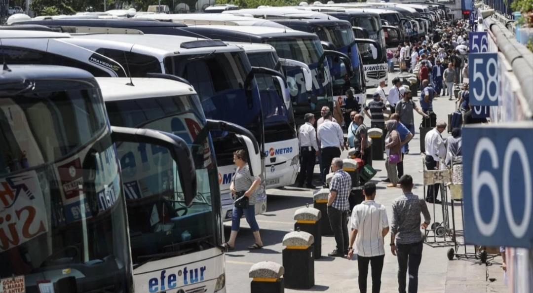 İstanbul’dan göç başladı! Otogarda bayram yoğunluğu