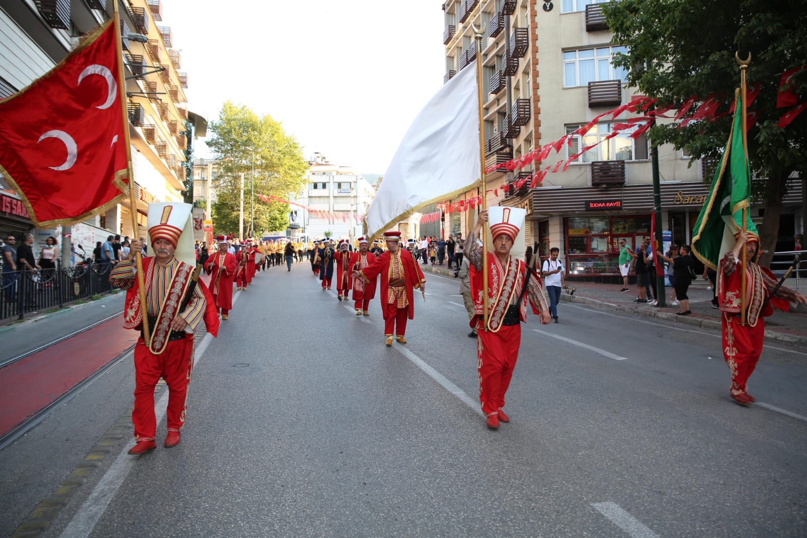 15 Temmuz Bursa’da Büyük Bir Kalabalık Eşliğinde Kutlandı