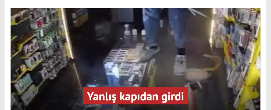 Yanlış kapıdan girdi! Tavanda asılı kaldı