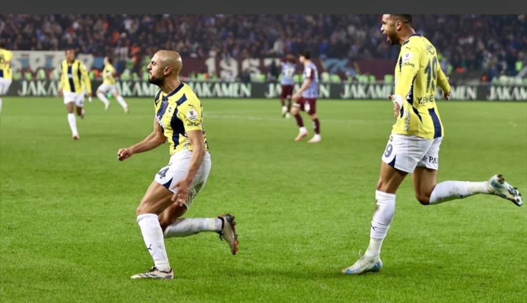 Fenerbahçe, lider Galatasaray'ın bay geçtiği hafta Trabzonspor'u deplasmanda 3-2 mağlup