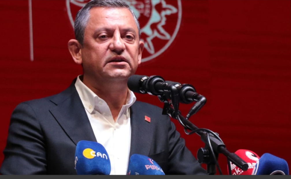 CHP Grup Başkanı Özgür Özel, yerel yönetimlerde kayyım atanmasını eleştirerek,