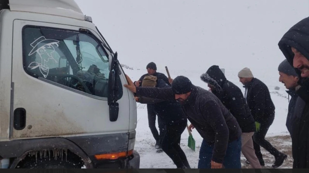 Sivas'ın Şarkışla ilçesinde kar