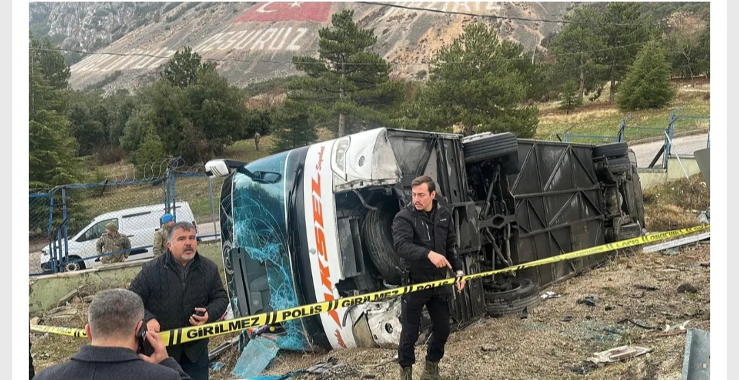 Isparta'da yolcu otobüsünün şarampole