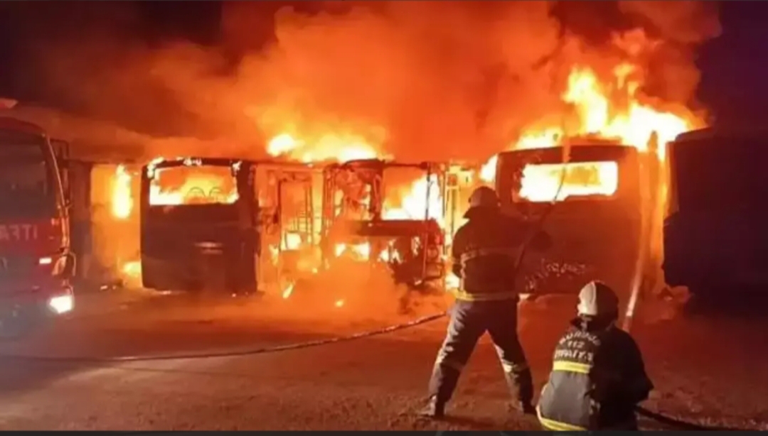 Burdur'da bir otoparkta çıkan