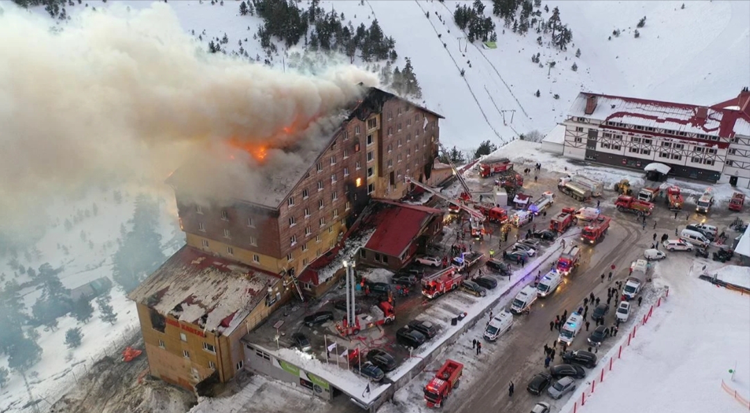 İçişleri Bakanı Ali Yerlikaya, Bolu Kartalkaya'daki otel yangında 66 kişinin